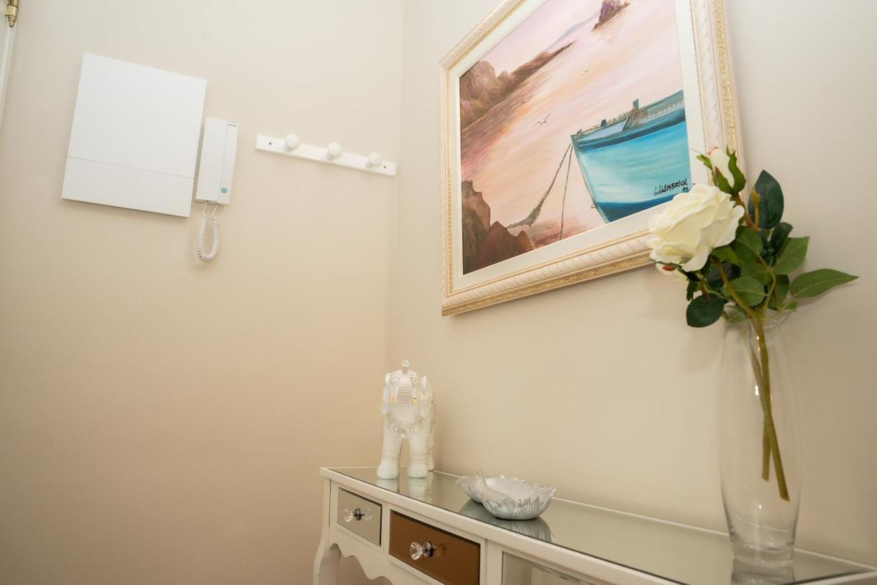 Gallimo Apartaments 安波拉 外观 照片